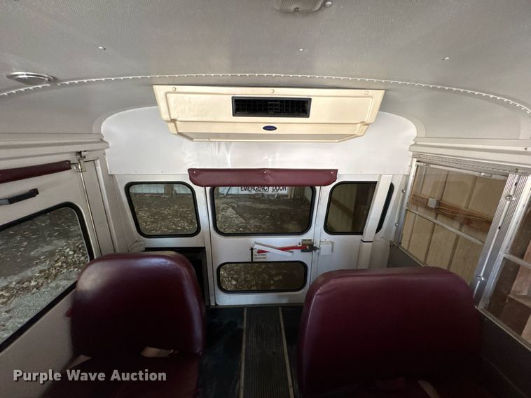 image for item DO0447 2002 Chevrolet Express school bus