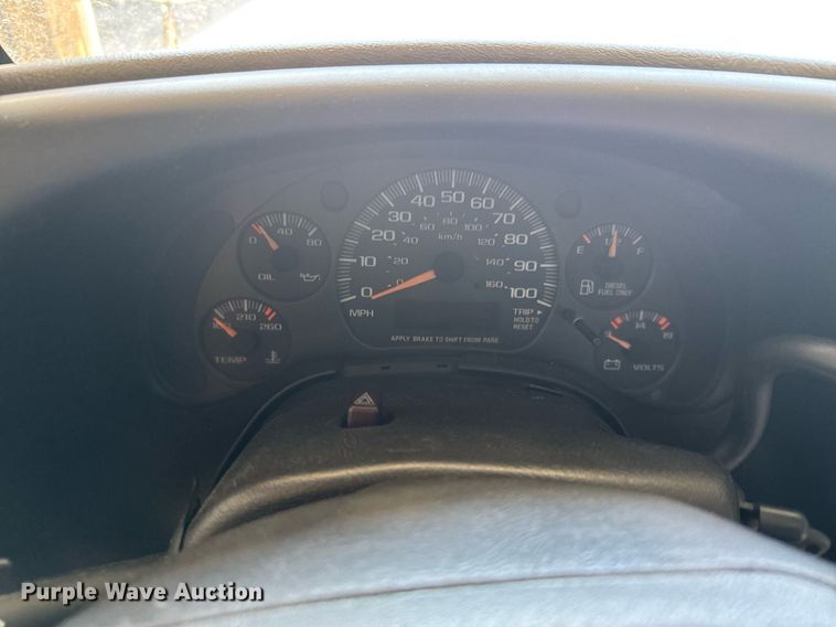 image for item DO0447 2002 Chevrolet Express school bus