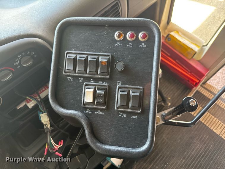 image for item DO0447 2002 Chevrolet Express school bus