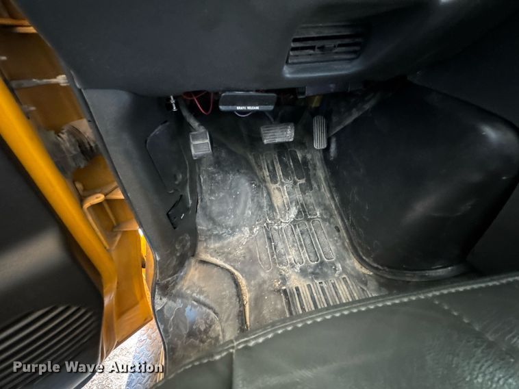 image for item DO0447 2002 Chevrolet Express school bus