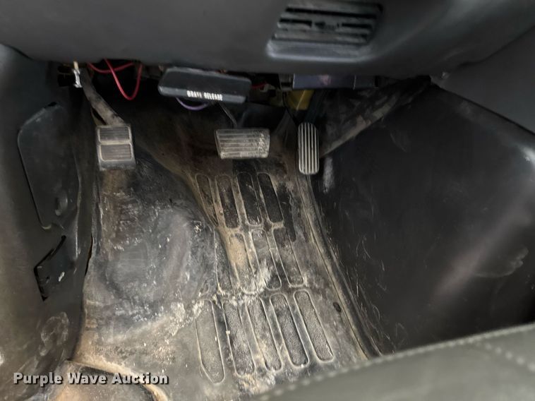 image for item DO0447 2002 Chevrolet Express school bus