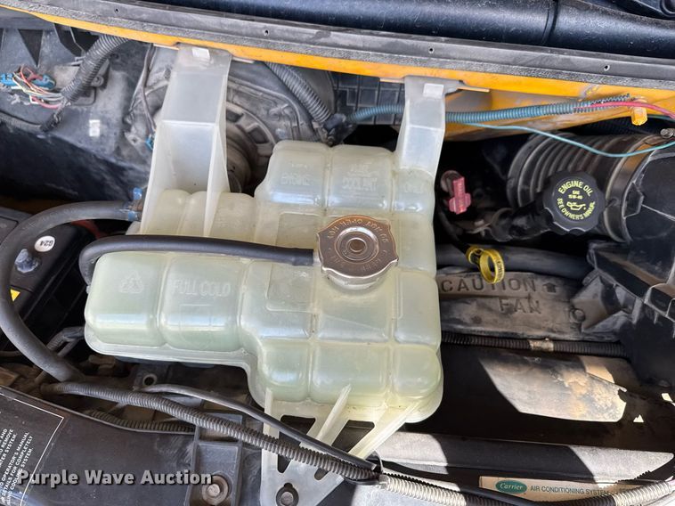 image for item DO0447 2002 Chevrolet Express school bus