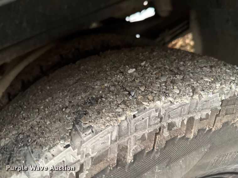 image for item DO0447 2002 Chevrolet Express school bus