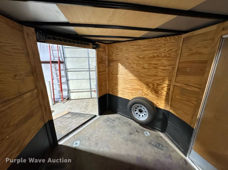 image for item DO0693 2016 Lark United Manufacturing enclosed cargo trailer