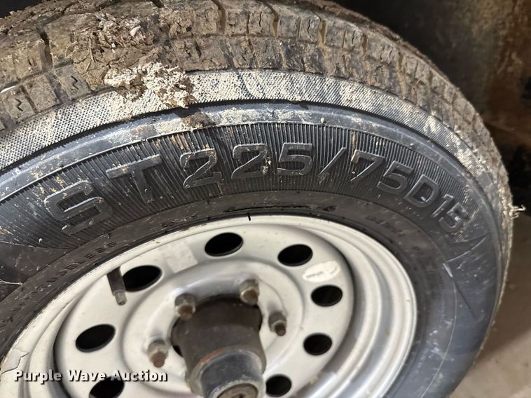 image for item DO0693 2016 Lark United Manufacturing enclosed cargo trailer