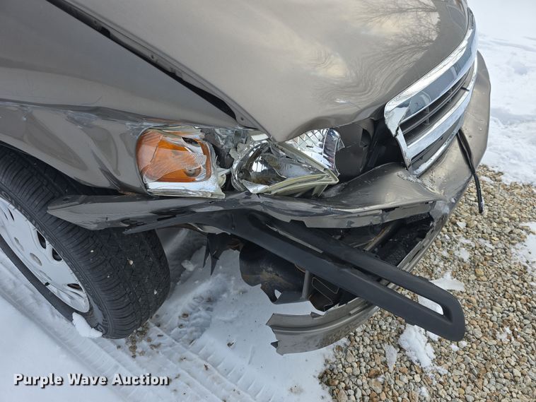 image for item DO7768 2004 Chevrolet Venture van