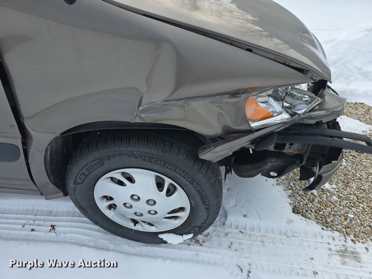 image for item DO7768 2004 Chevrolet Venture van