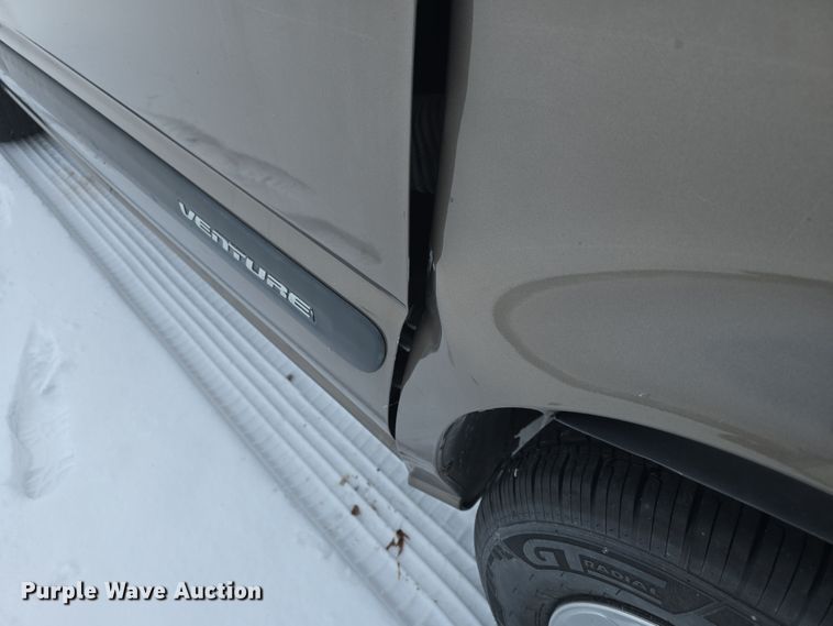 image for item DO7768 2004 Chevrolet Venture van