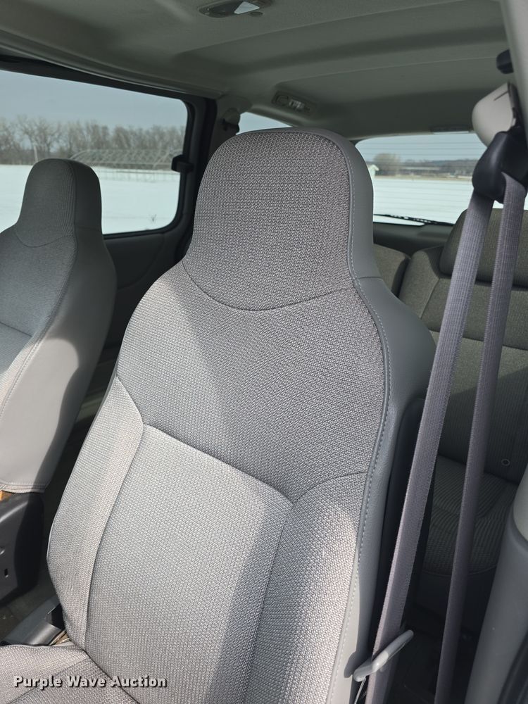 image for item DO7768 2004 Chevrolet Venture van