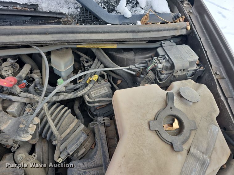 image for item DO7768 2004 Chevrolet Venture van