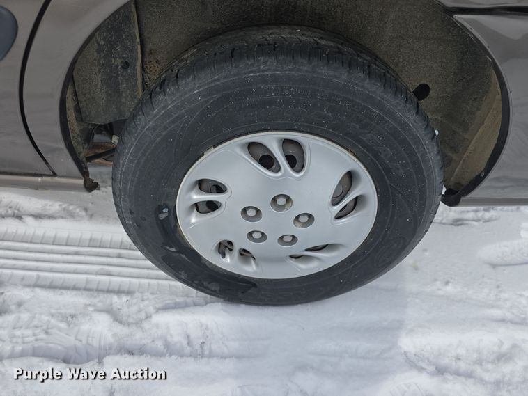 image for item DO7768 2004 Chevrolet Venture van