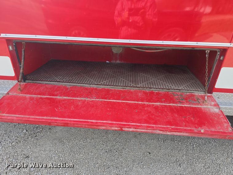 image for item DO7827 1985 Ford C8000 pumper fire truck