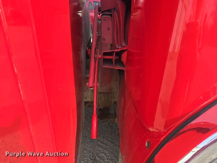 image for item DO7827 1985 Ford C8000 pumper fire truck