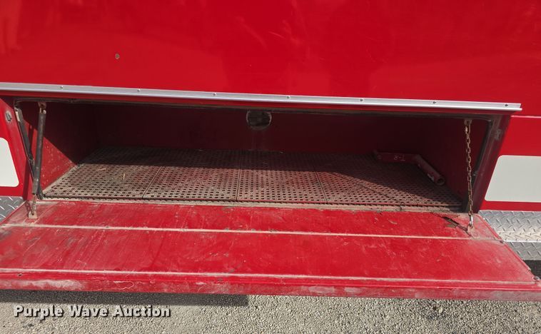 image for item DO7827 1985 Ford C8000 pumper fire truck