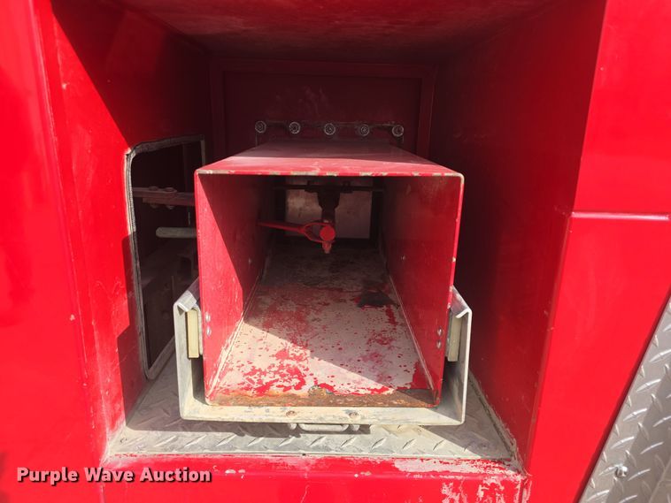 image for item DO7827 1985 Ford C8000 pumper fire truck