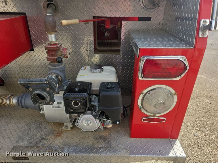image for item DO7827 1985 Ford C8000 pumper fire truck