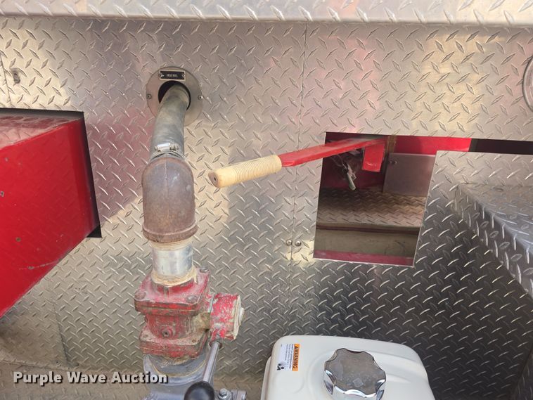 image for item DO7827 1985 Ford C8000 pumper fire truck