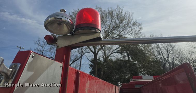 image for item DO7827 1985 Ford C8000 pumper fire truck