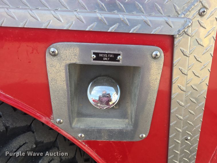 image for item DO7827 1985 Ford C8000 pumper fire truck