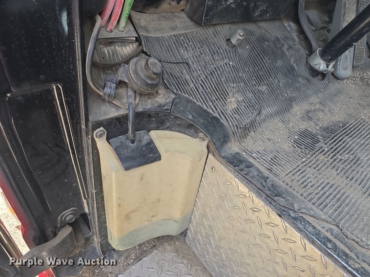 image for item DO7827 1985 Ford C8000 pumper fire truck