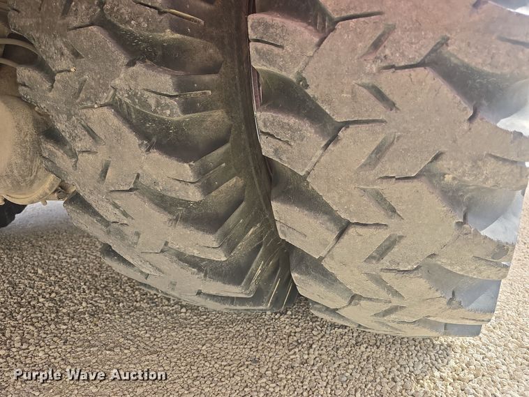 image for item DO7827 1985 Ford C8000 pumper fire truck