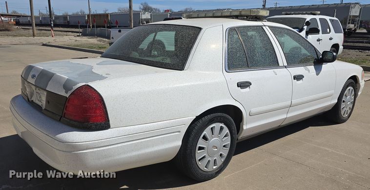 image for item DO7829 2007 Ford Crown Victoria Police Interceptor 
