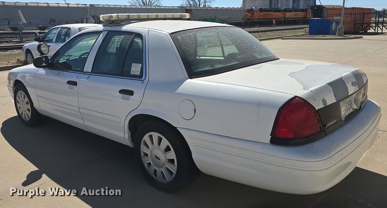 image for item DO7829 2007 Ford Crown Victoria Police Interceptor 