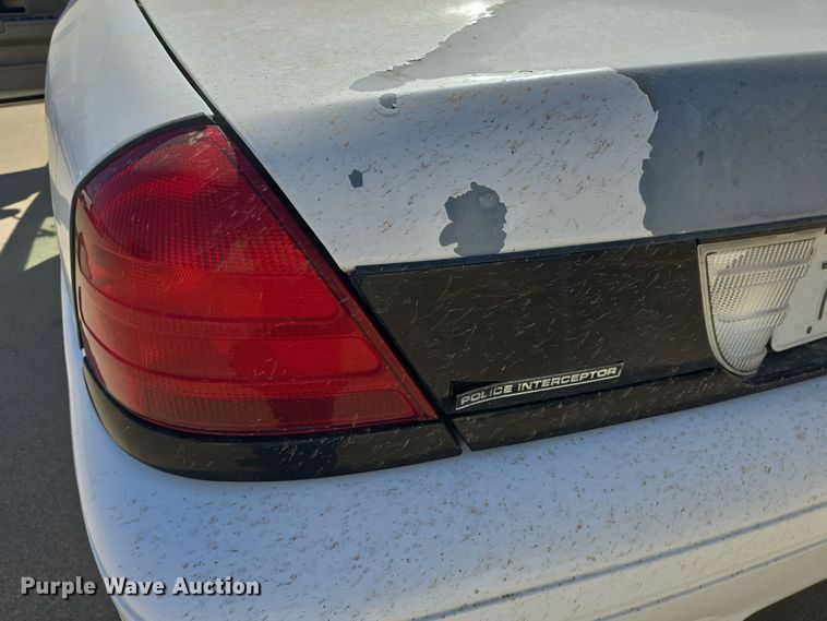 image for item DO7829 2007 Ford Crown Victoria Police Interceptor 