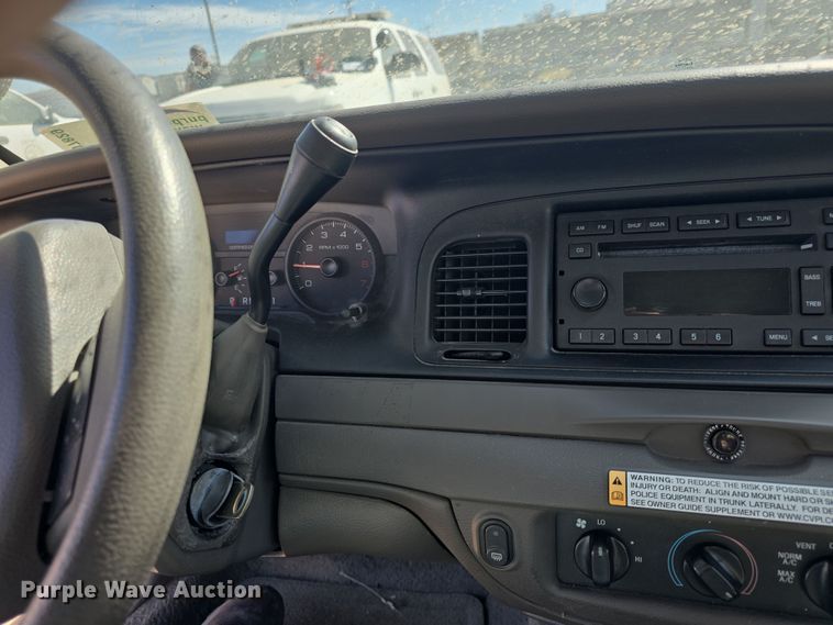 image for item DO7829 2007 Ford Crown Victoria Police Interceptor 