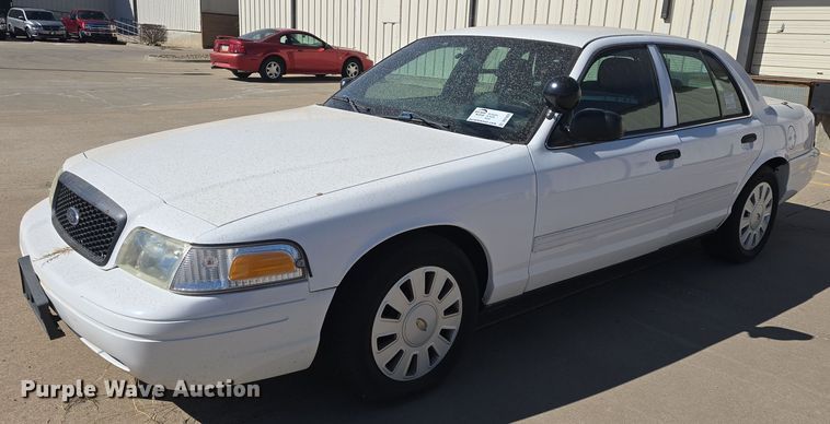 image for item DO7830 2010 Ford Crown Victoria Police Interceptor 
