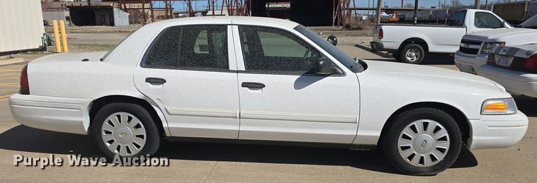 image for item DO7830 2010 Ford Crown Victoria Police Interceptor 