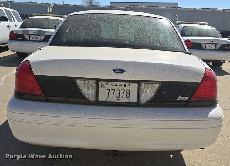image for item DO7830 2010 Ford Crown Victoria Police Interceptor 