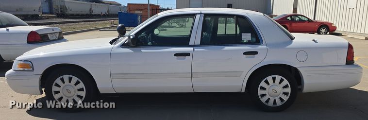 image for item DO7830 2010 Ford Crown Victoria Police Interceptor 