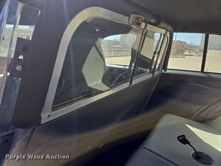 image for item DO7830 2010 Ford Crown Victoria Police Interceptor 