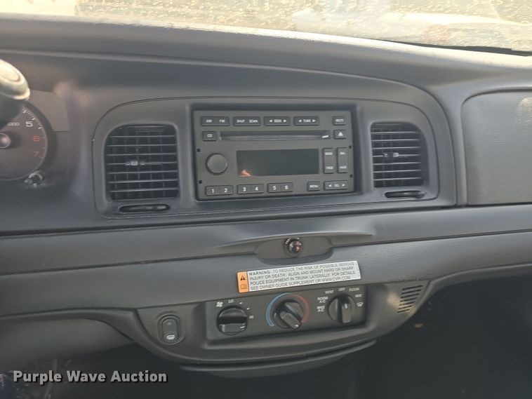 image for item DO7830 2010 Ford Crown Victoria Police Interceptor 