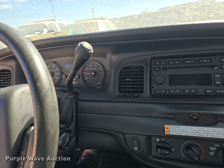 image for item DO7830 2010 Ford Crown Victoria Police Interceptor 