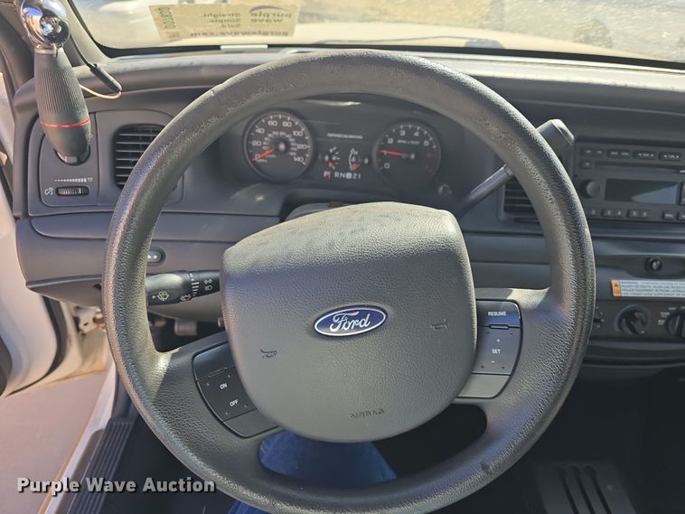 image for item DO7830 2010 Ford Crown Victoria Police Interceptor 