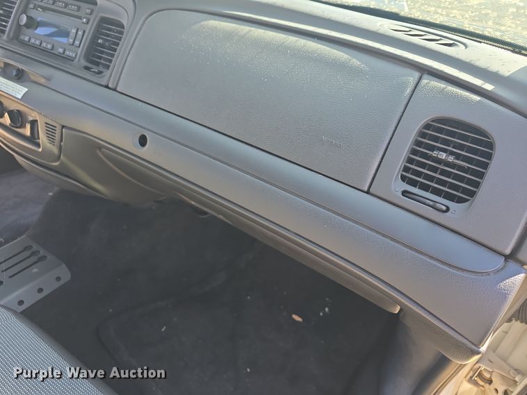 image for item DO7830 2010 Ford Crown Victoria Police Interceptor 