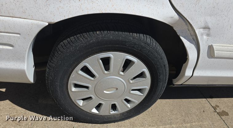 image for item DO7830 2010 Ford Crown Victoria Police Interceptor 