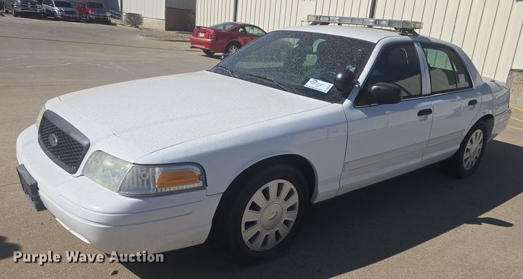 image for item DO7831 2011 Ford Crown Victoria Police Interceptor 