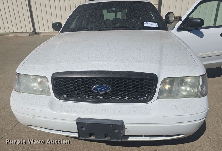 image for item DO7831 2011 Ford Crown Victoria Police Interceptor 