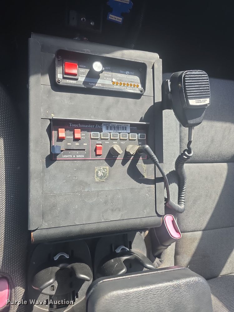 image for item DO7831 2011 Ford Crown Victoria Police Interceptor 