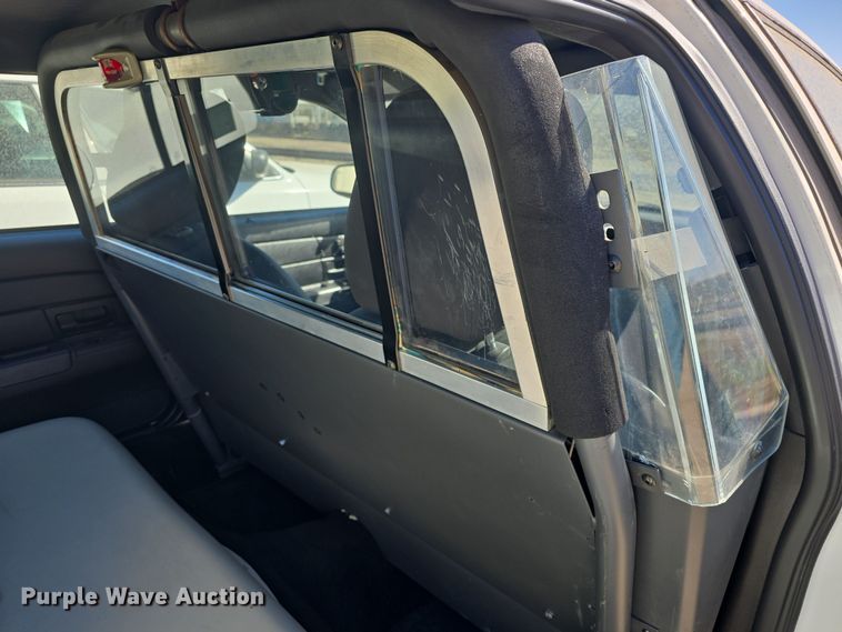 image for item DO7831 2011 Ford Crown Victoria Police Interceptor 