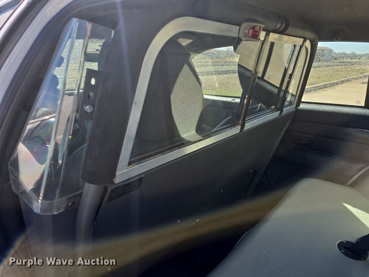 image for item DO7831 2011 Ford Crown Victoria Police Interceptor 