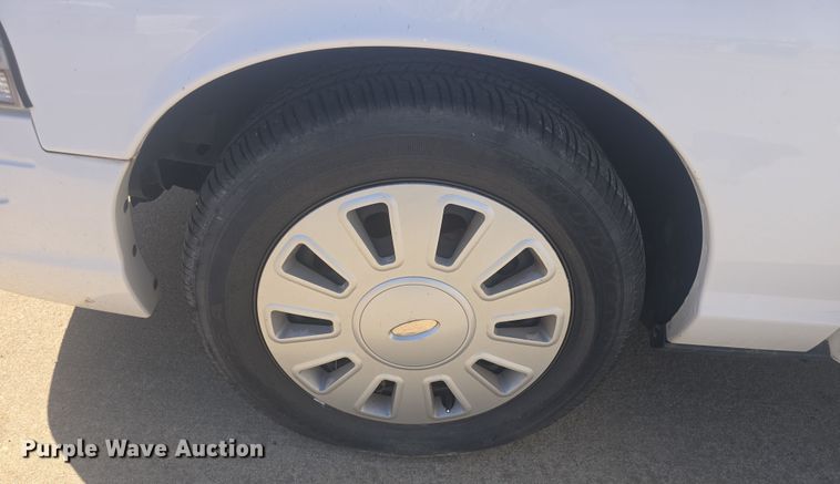 image for item DO7831 2011 Ford Crown Victoria Police Interceptor 