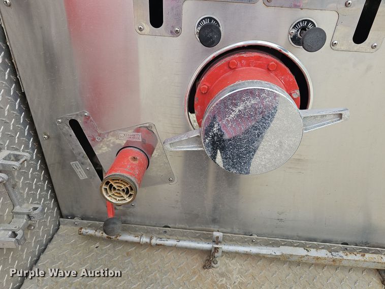 image for item DO7857 1983 Mack MC686FCS pumper fire truck