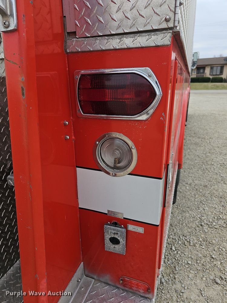 image for item DO7857 1983 Mack MC686FCS pumper fire truck