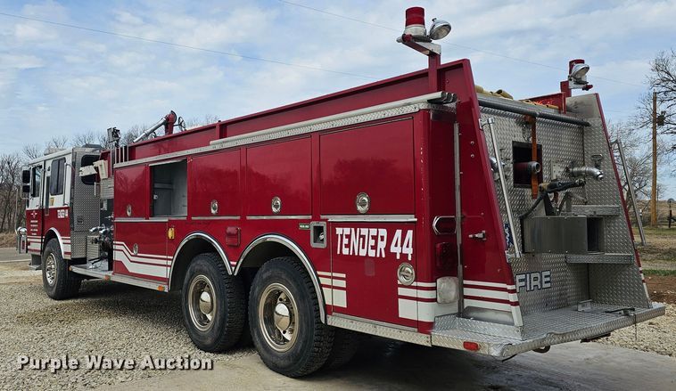 image for item DO7861 1985 Hendrickson 1871 W64 pumper fire truck