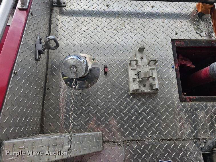 image for item DO7861 1985 Hendrickson 1871 W64 pumper fire truck