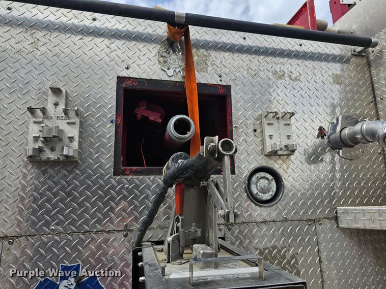 image for item DO7861 1985 Hendrickson 1871 W64 pumper fire truck